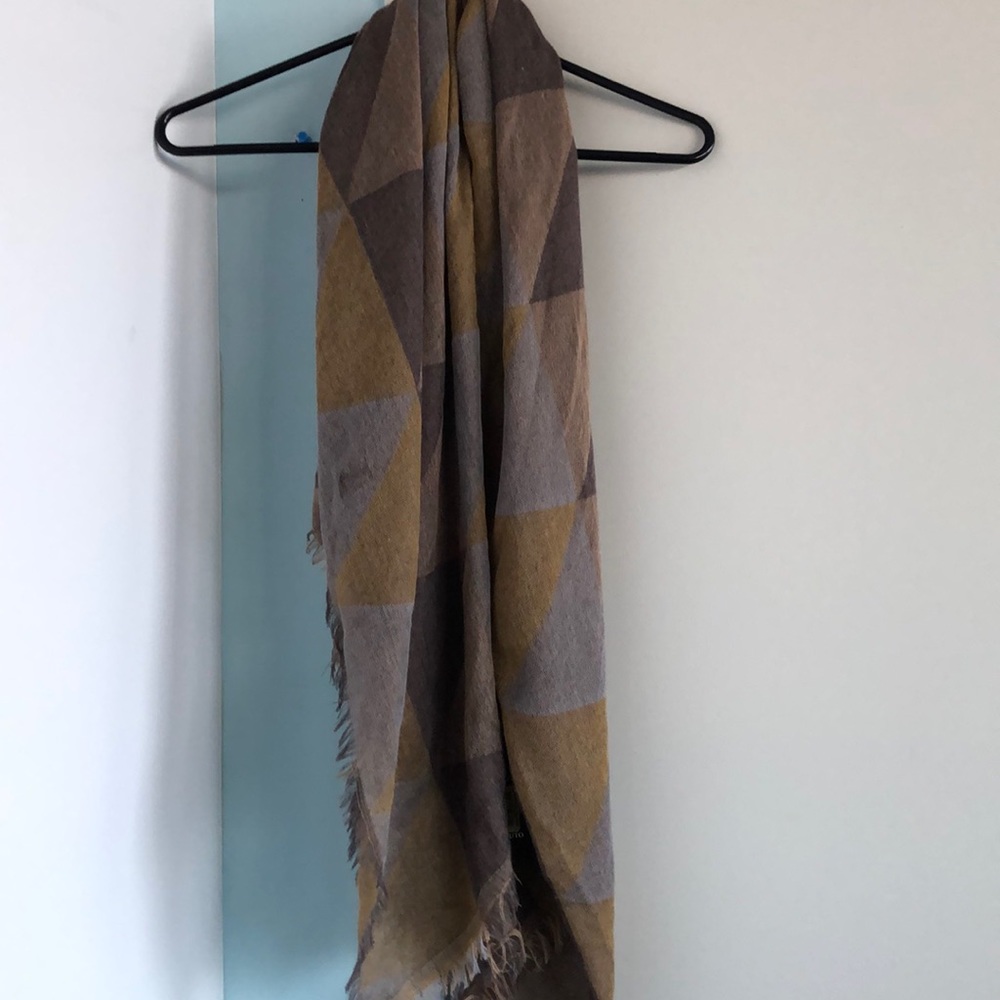 Vince Camuto Scarf